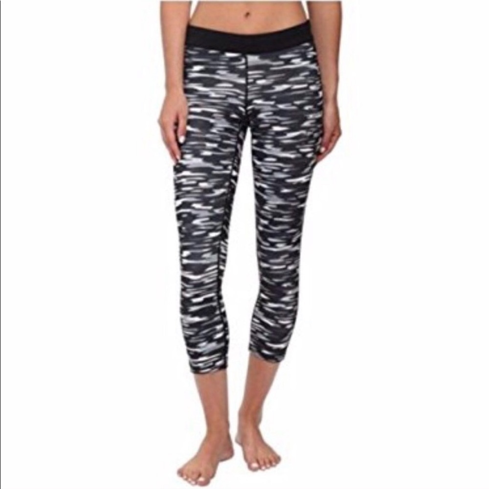 Nike Dri Fit Cropped Leggings XS